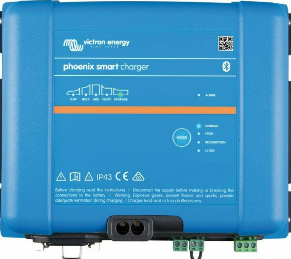 Phoenix Smart IP43 Charger 24/25(1+1) 120-240V